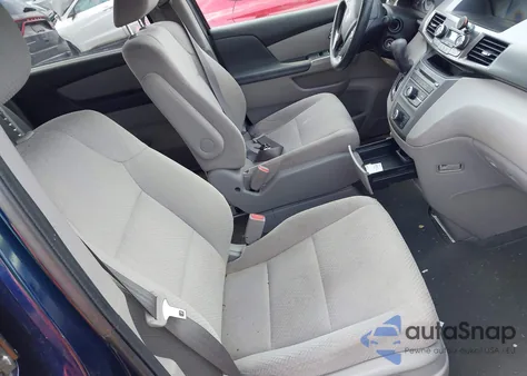 2016 Honda Odyssey Lx z USA, uszkodzony, nr VIN 5FNRL5H21GB082236